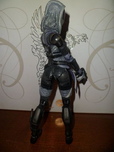 Mass Effect 3 - Mass Effect Play Arts Kai - Tali'Zorah vas Normandy - обзор